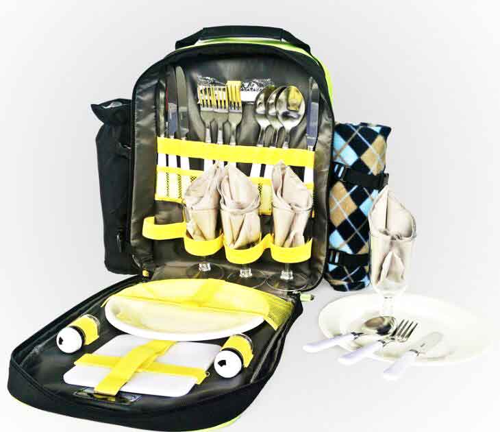 picnic backpack for 4 persons with full set of dinnerware 